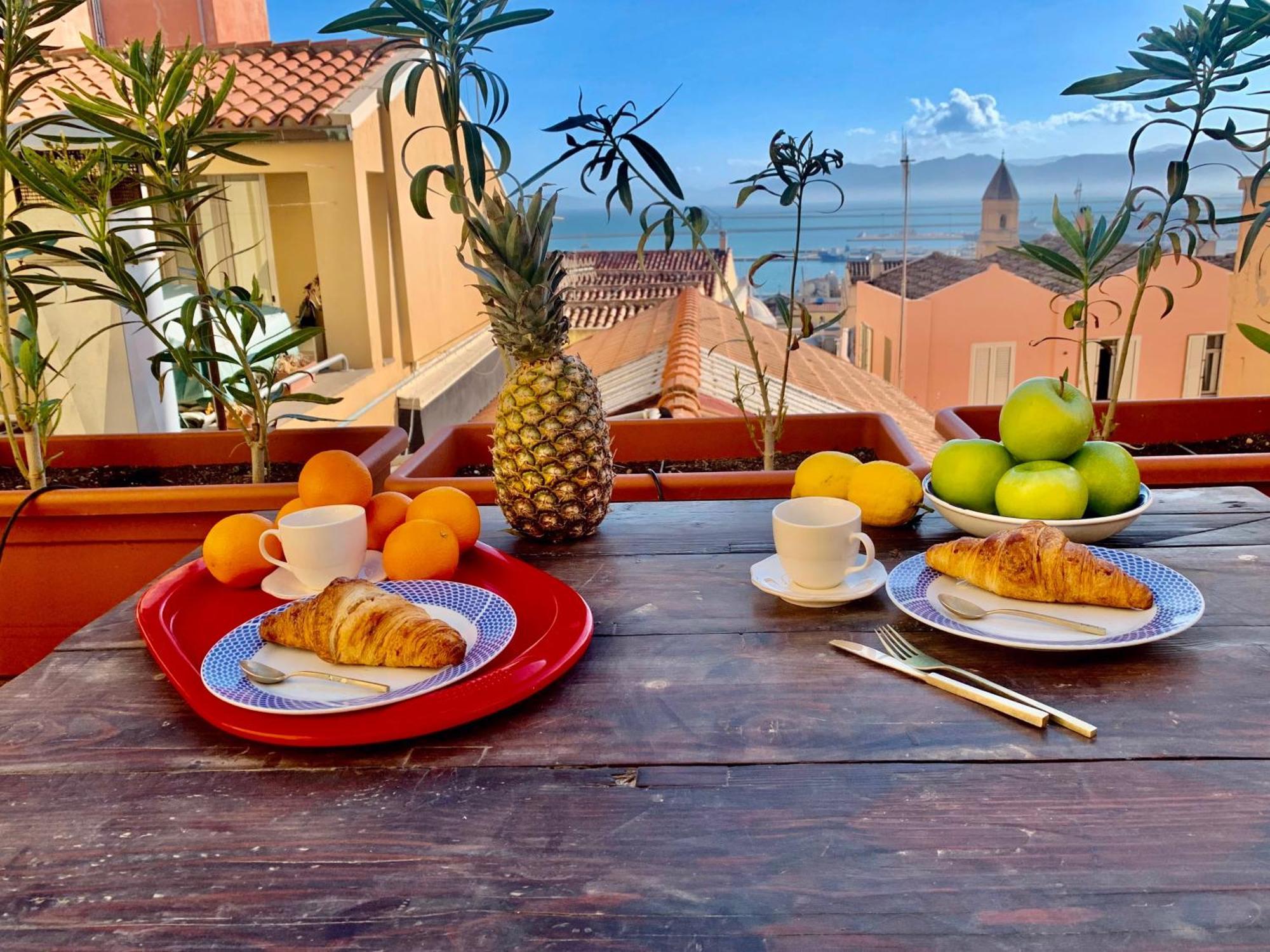 Oasi Urbana Con Terrazza E Vista Daire Cagliari Dış mekan fotoğraf