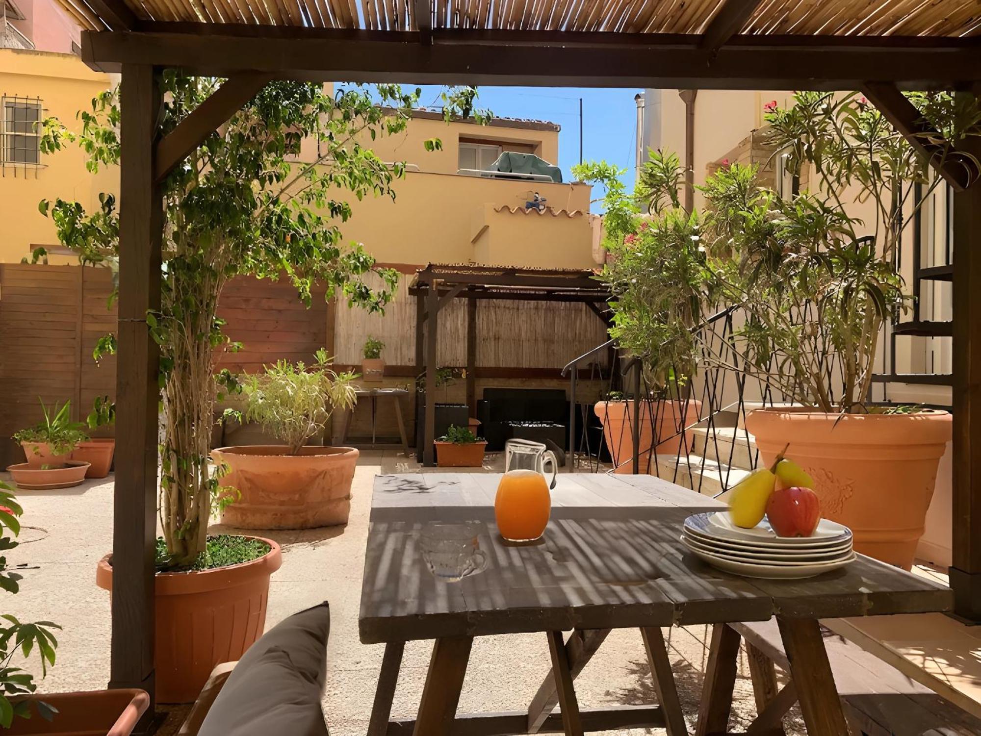 Oasi Urbana Con Terrazza E Vista Daire Cagliari Dış mekan fotoğraf
