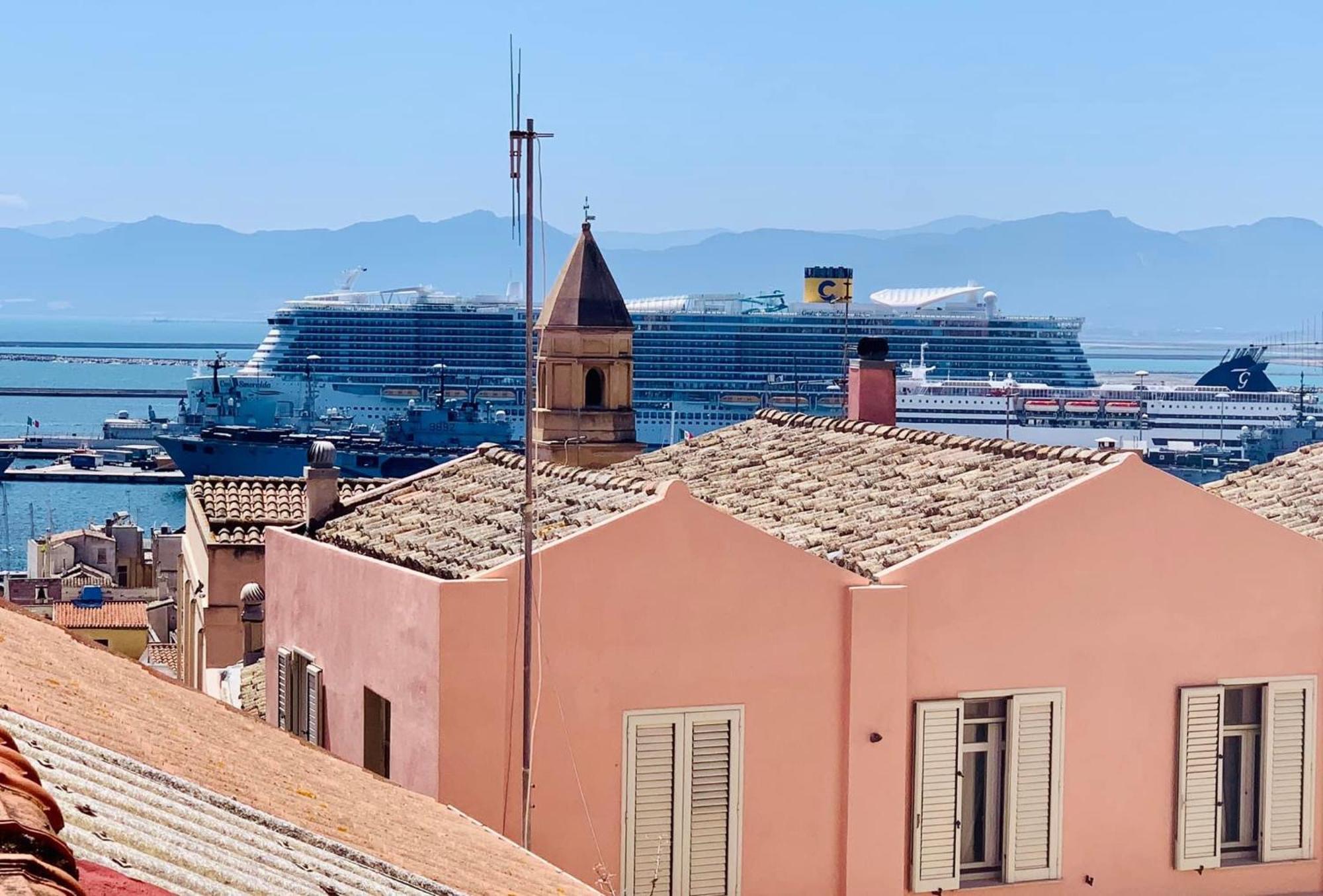 Oasi Urbana Con Terrazza E Vista Daire Cagliari Dış mekan fotoğraf